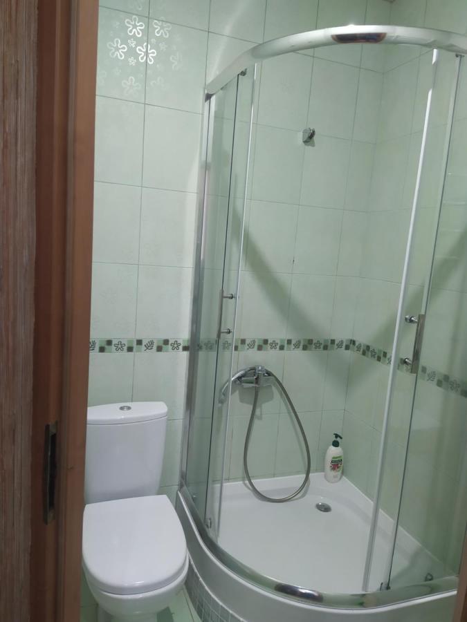 Квартира Біля Залізничного Вокзалу Lviv Eksteriør billede